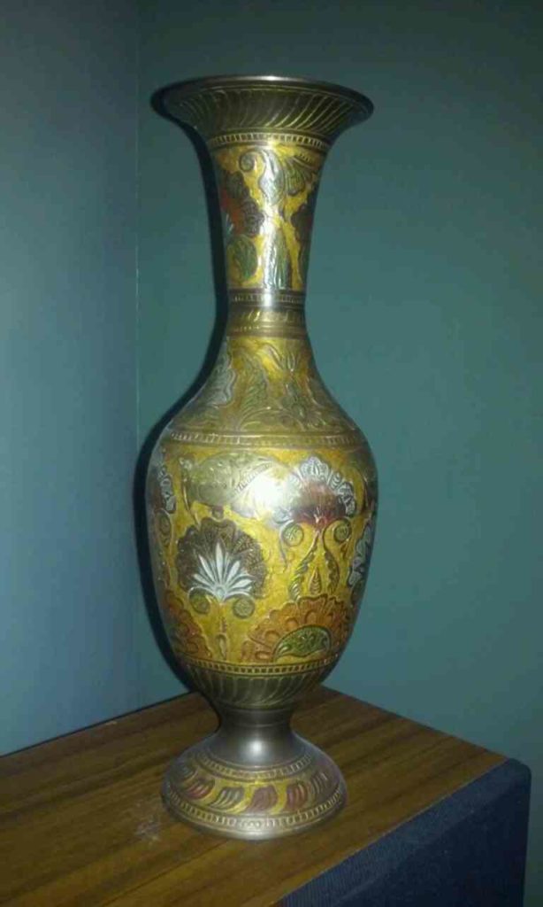 bronze-engraved-vase2